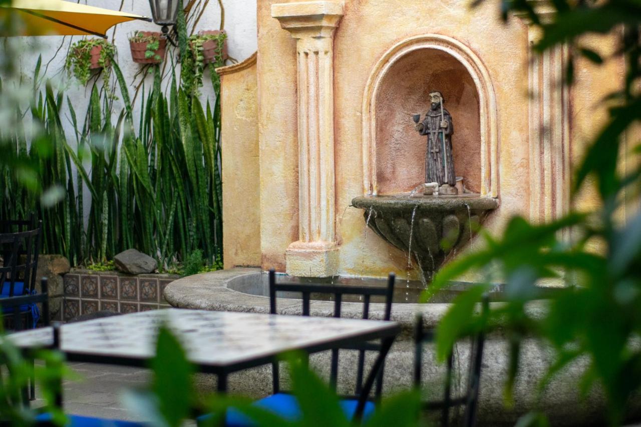 Hotel La Villa Serena Antigua Exterior foto